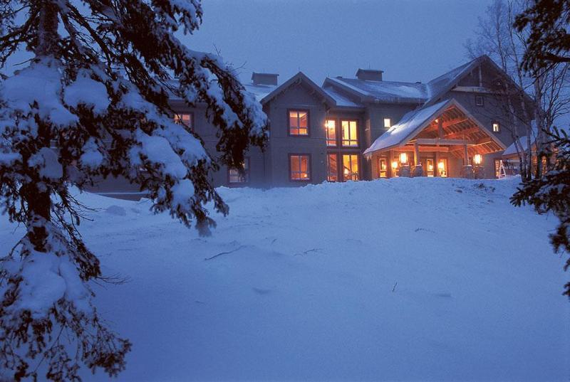 Auberge De Montagne Des Chic-Chocs แคป-ชาต์ ภายนอก รูปภาพ